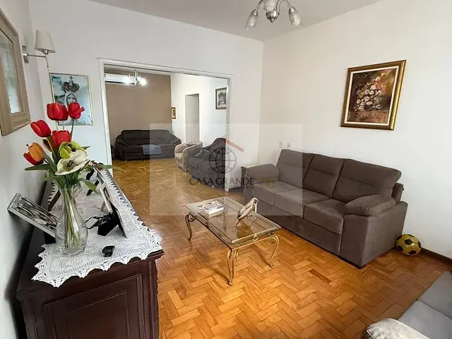 Casa com 300m² 3 quartos e 2 banheiros, à venda, no bairro Centro em Rolândia