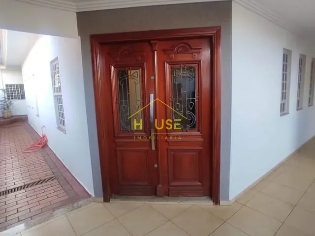 Casa com 479m² 3 quartos e 4 banheiros, à venda, no bairro Vila América em Votuporanga