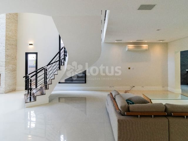 Casa com 500m² 4 quartos e 8 banheiros, à venda, no bairro Alphaville Residencial Plus em Barueri
