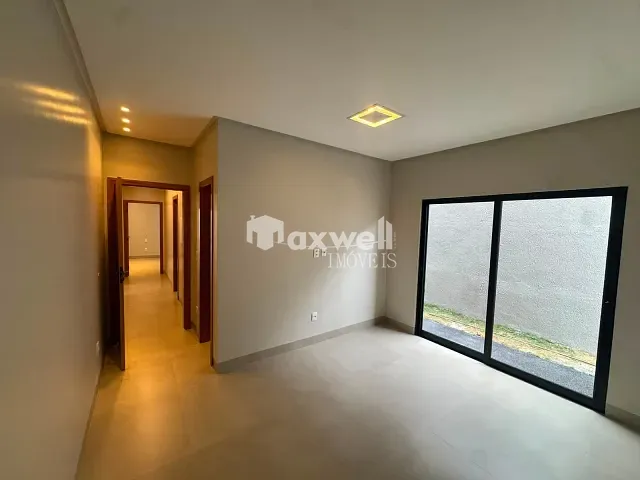 Casa 3 quartos e 4 banheiros, à venda, no bairro Cidade Satélite São Luiz em Aparecida de Goiânia