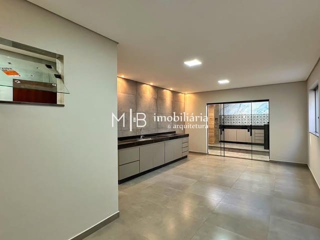 Casa 3 quartos e 3 banheiros, à venda, no bairro Residencial Sant'ana I em Lavras