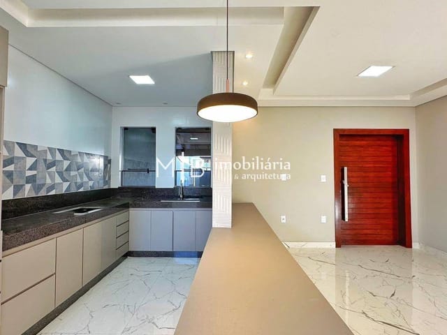 Casa 3 quartos e 3 banheiros, à venda, no bairro Residencial Sant'ana I em Lavras