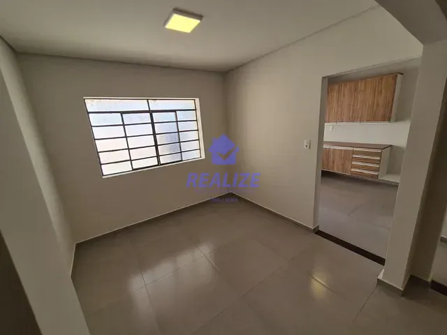 Casa com 250m² 3 quartos e 2 banheiros, à venda, no bairro Vila Pinheiro Machado em Botucatu