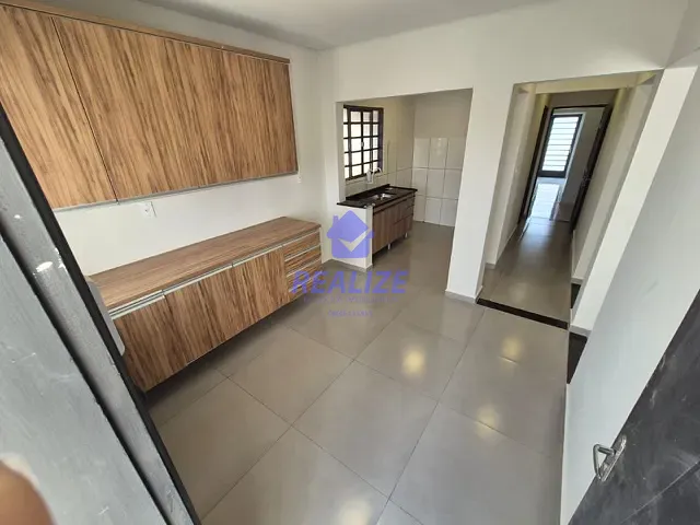 Casa com 250m² 3 quartos e 2 banheiros, à venda, no bairro Vila Pinheiro Machado em Botucatu