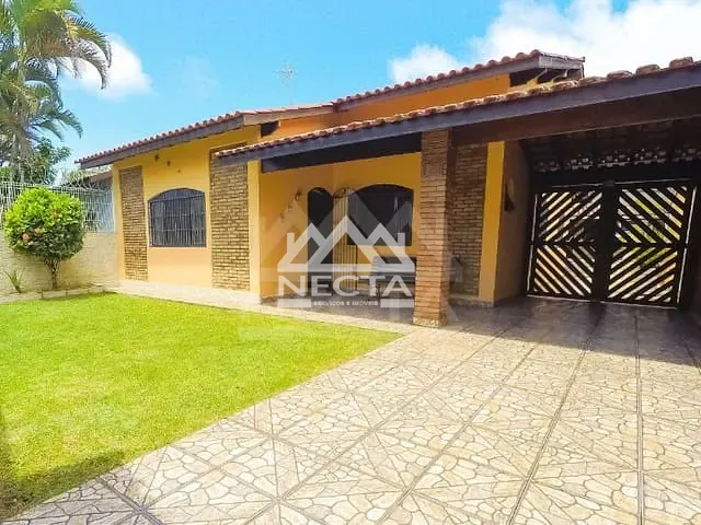 Casa 3 quartos e 3 banheiros, à venda, no bairro Praia das Palmeiras em Caraguatatuba