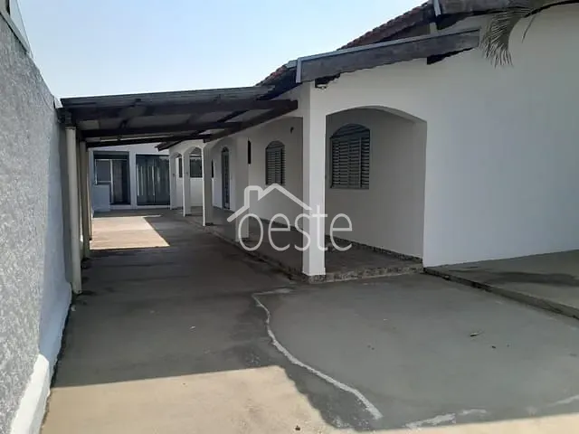 Casa com 245m² 2 quartos e 2 banheiros, à venda, no bairro Jardim Augusto Cavalheiro em Santa Bárbara D'Oeste