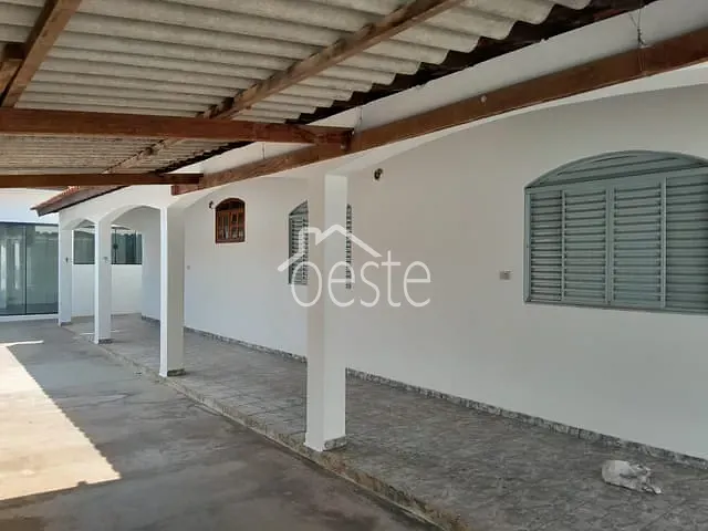Casa com 245m² 2 quartos e 2 banheiros, à venda, no bairro Jardim Augusto Cavalheiro em Santa Bárbara D'Oeste