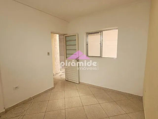 Casa com 50m² 1 quarto e 1 banheiro, para alugar, no bairro Bosque dos Eucaliptos em São José dos Campos
