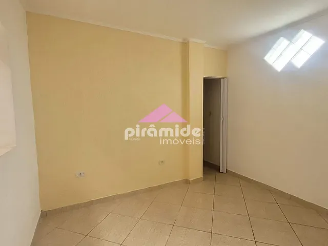 Casa com 50m² 1 quarto e 1 banheiro, para alugar, no bairro Bosque dos Eucaliptos em São José dos Campos