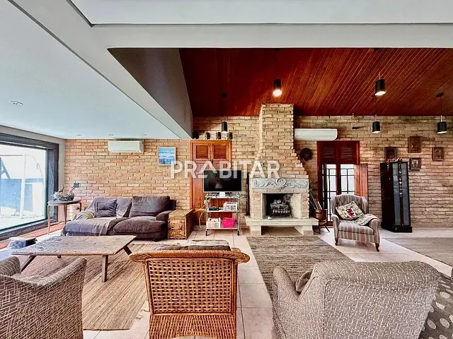 Casa com 420m² 4 quartos e 5 banheiros, à venda, no bairro Vila Madalena em São Paulo
