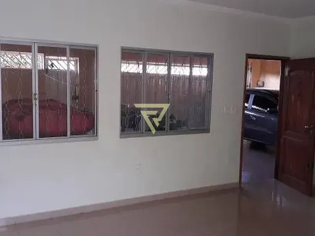 Casa com 200m² 4 quartos e 2 banheiros, à venda, no bairro Jardim Joaquim Procópio de Araújo Ferraz em Ribeirão Preto