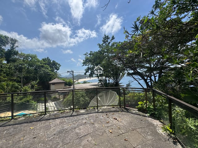 Casa 5 quartos e 4 banheiros, à venda, no bairro Recanto de Itaipuaçu (Itaipuaçu) em Maricá
