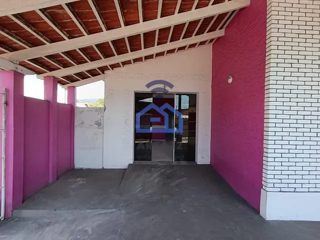Casa com 206m², à venda, no bairro Centro em Caraguatatuba