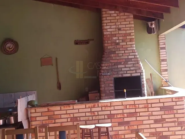Casa com 360m² 3 quartos e 2 banheiros, à venda, no bairro Centro em Primeiro de Maio