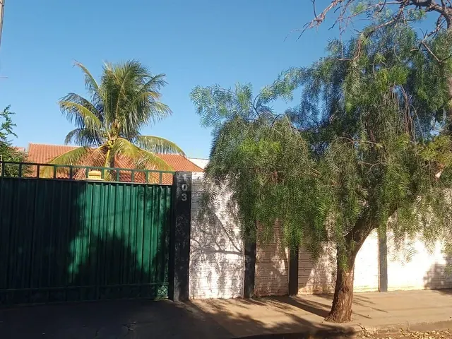 Casa com 360m² 3 quartos e 2 banheiros, à venda, no bairro Centro em Primeiro de Maio