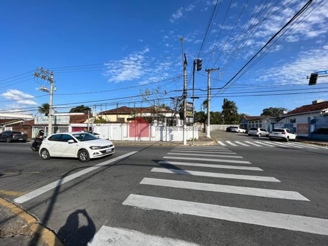 Casa com 587m², à venda, no bairro Centro em Pindamonhangaba