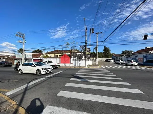 Casa com 587m², à venda, no bairro Centro em Pindamonhangaba