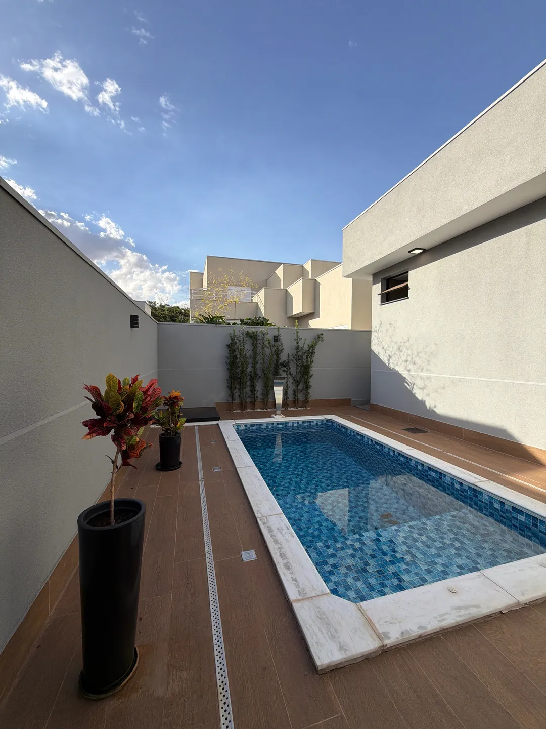Casa, 3 quartos, 192 m² - Foto 2