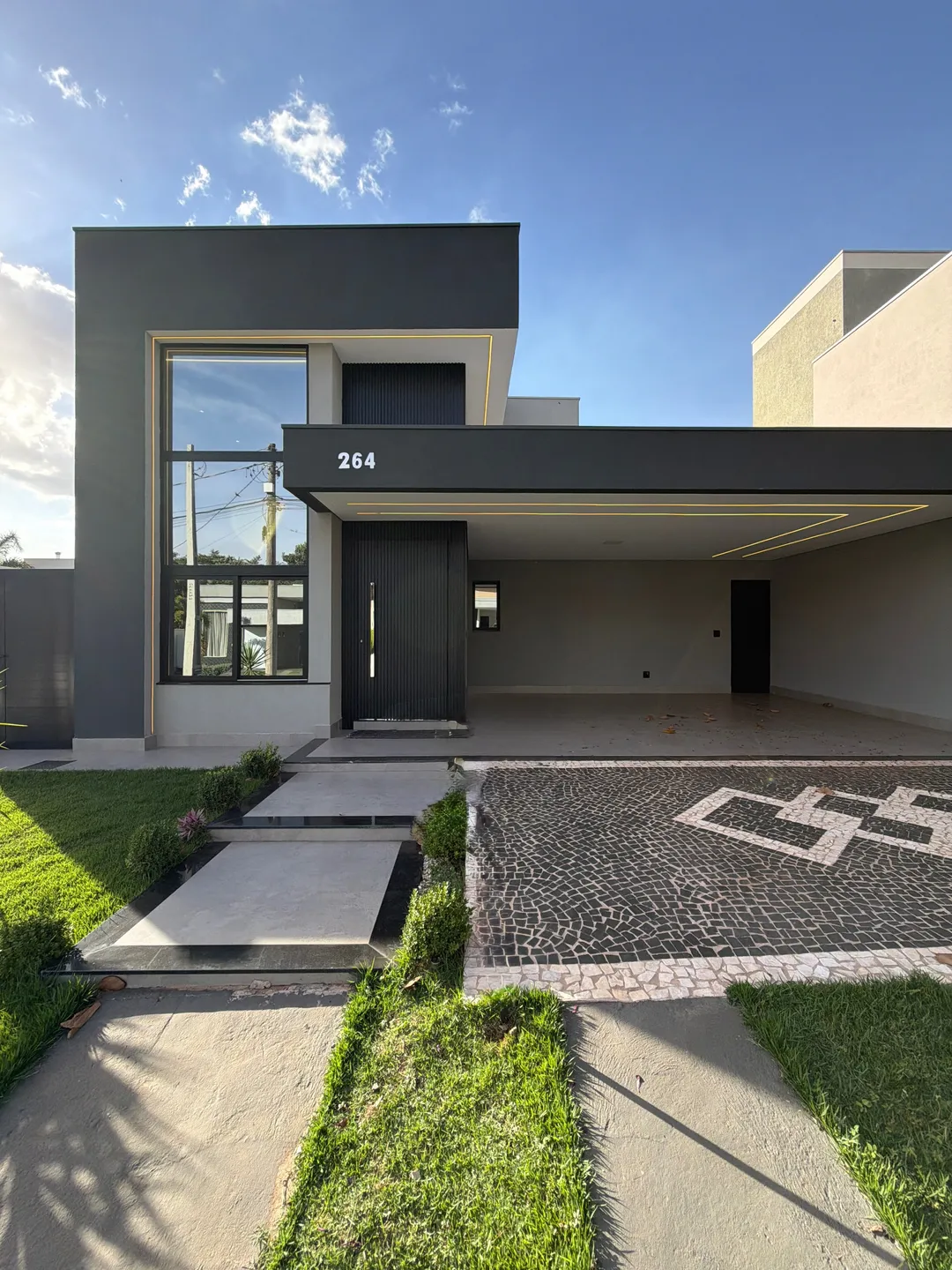 Casa, 3 quartos, 192 m² - Foto 1