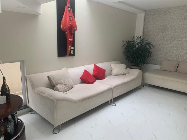Casa com 360m² 3 quartos e 2 banheiros, à venda, no bairro Urbanova em São José dos Campos