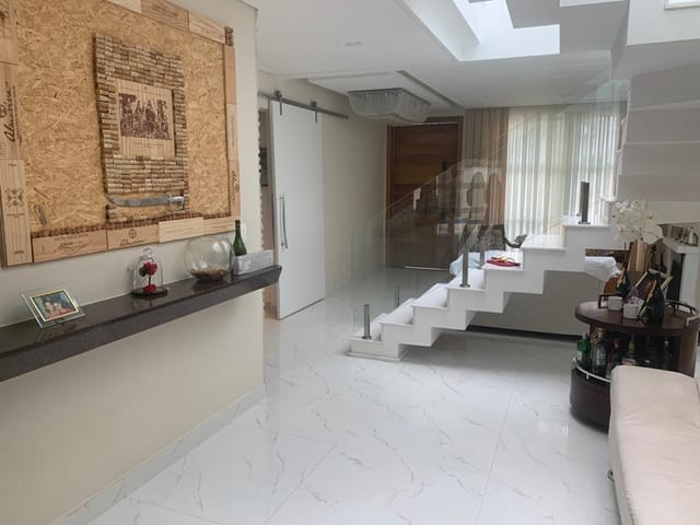Casa com 360m² 3 quartos e 2 banheiros, à venda, no bairro Urbanova em São José dos Campos