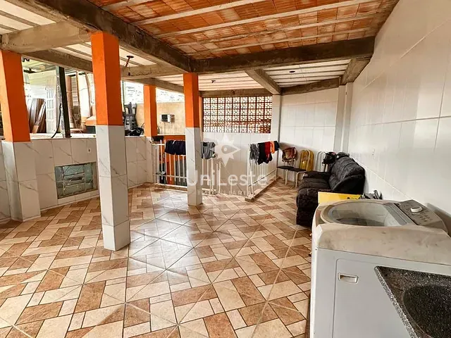 Casa 3 quartos e 2 banheiros, à venda, no bairro Conjunto Taquaril em Belo Horizonte
