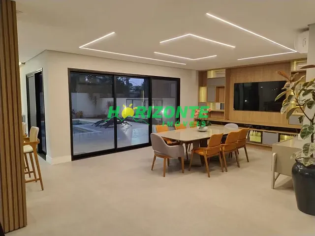 Casa com 450m² 5 quartos e 6 banheiros, à venda, no bairro Jardim do Golfe em São José dos Campos