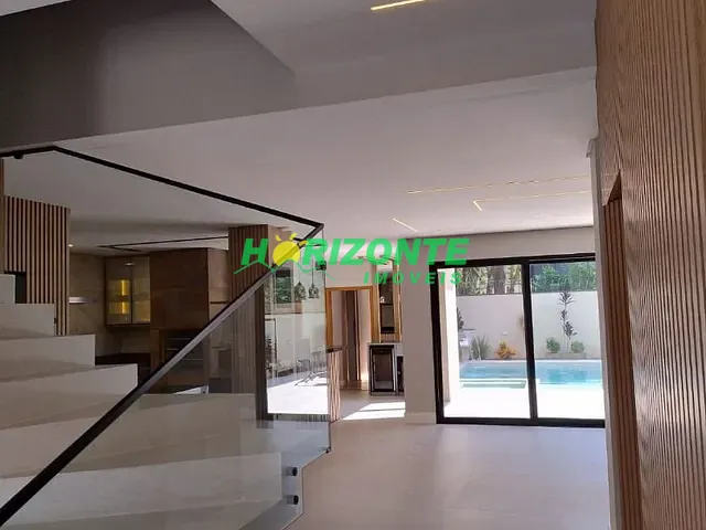 Casa com 450m² 5 quartos e 6 banheiros, à venda, no bairro Jardim do Golfe em São José dos Campos