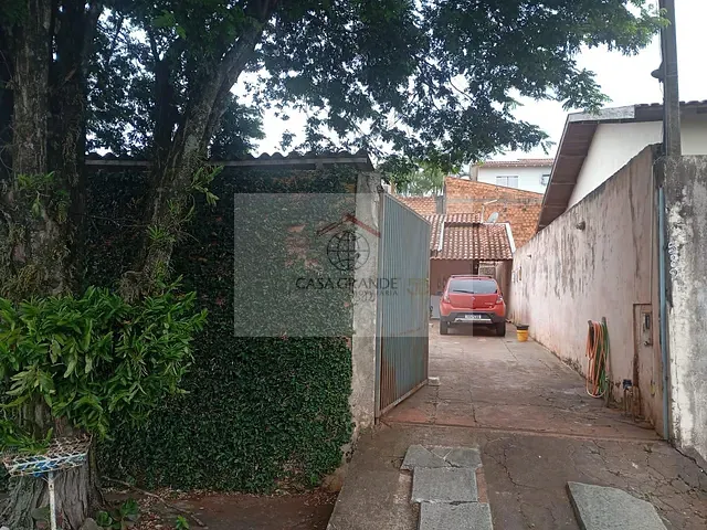 Casa 3 quartos e 1 banheiro, à venda, no bairro Jardim Caviuna em Rolândia
