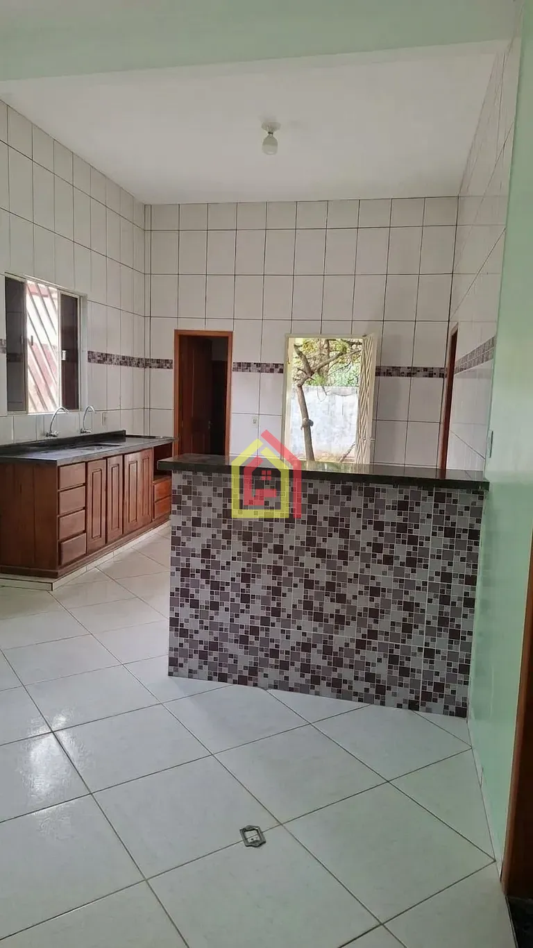 Casa à venda com 4 quartos, 2 banheiros, 1 vaga e 10m² no Nova Marabá, Marabá (PA) — foto 4 de 13