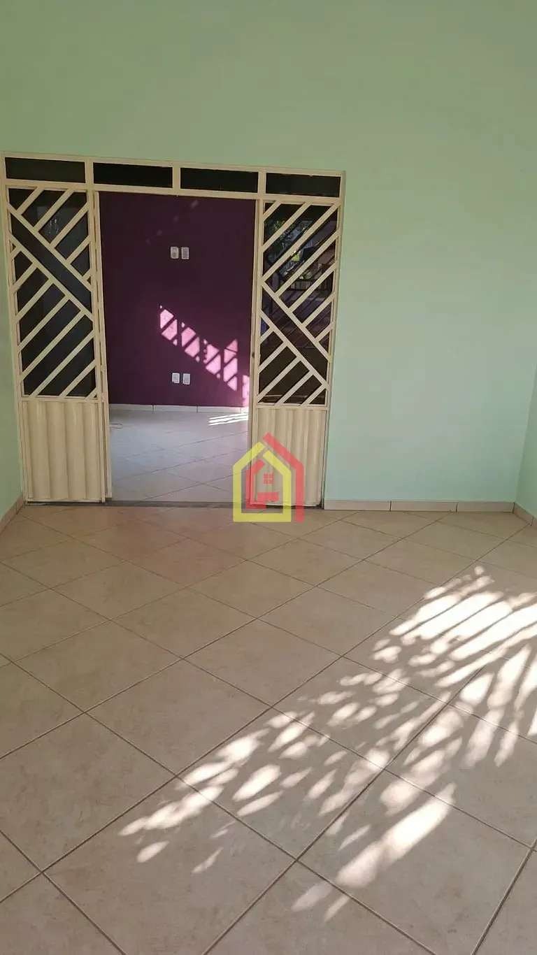 Casa à venda com 4 quartos, 2 banheiros, 1 vaga e 10m² no Nova Marabá, Marabá (PA) — foto 2 de 13