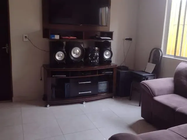 Casa com 97m² 2 quartos e 2 banheiros, à venda, no bairro Jardim Aracy em Mauá