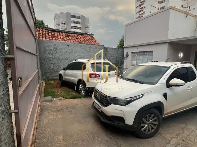 Casa com 418m² 3 quartos e 2 banheiros, à venda, no bairro Goiabeiras em Cuiabá