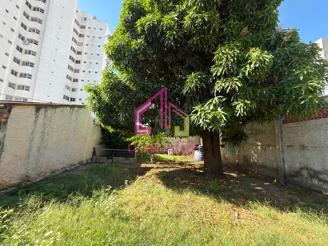 Casa com 418m² 3 quartos e 2 banheiros, à venda, no bairro Goiabeiras em Cuiabá