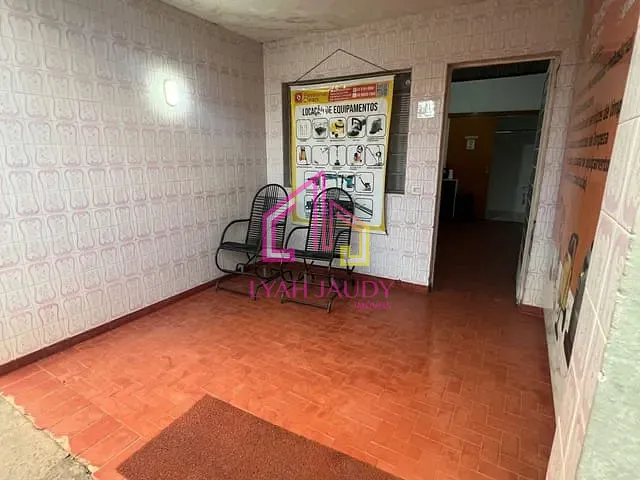 Casa com 418m² 3 quartos e 2 banheiros, à venda, no bairro Goiabeiras em Cuiabá