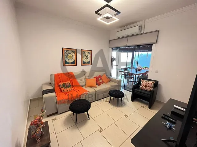 Casa com 450m² 3 quartos e 4 banheiros, à venda, no bairro Estância das Flores em Jaguariúna