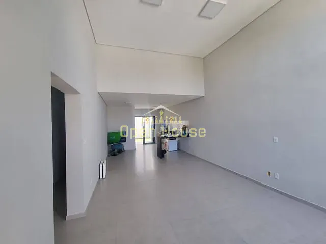 Casa 3 quartos e 2 banheiros, à venda, no bairro Casa de Pedra em Volta Redonda