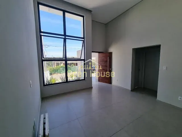 Casa 3 quartos e 2 banheiros, à venda, no bairro Casa de Pedra em Volta Redonda