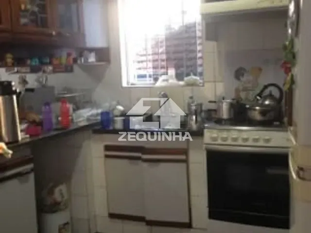 Casa com 245m² 4 quartos e 1 banheiro, à venda, no bairro Vila Yara em Osasco