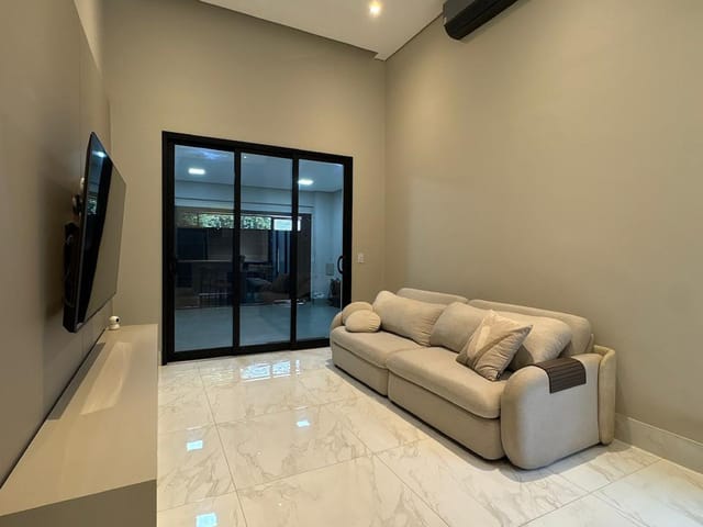 Casa 3 quartos e 1 banheiro, à venda, no bairro Vila Pântano em Santa Bárbara D'Oeste