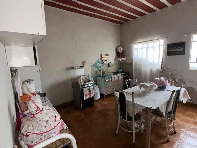 Casa 6 quartos e 3 banheiros, à venda, no bairro Paraíso em Belo Horizonte