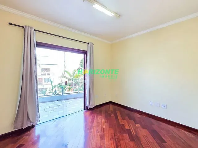 Casa com 350m² 4 quartos e 4 banheiros, à venda, no bairro Jardim Esplanada em São José dos Campos