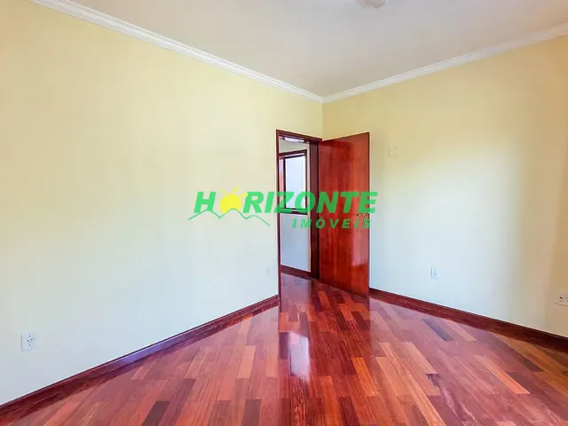 Casa com 350m² 4 quartos e 4 banheiros, à venda, no bairro Jardim Esplanada em São José dos Campos