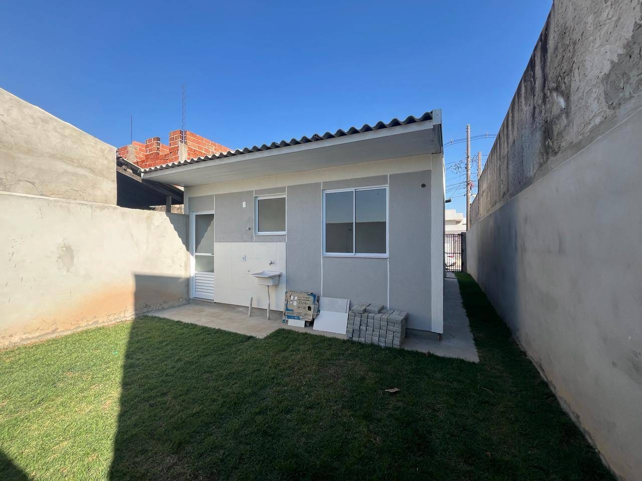 Casa para alugar com 2 quartos, 80m² - Foto 2