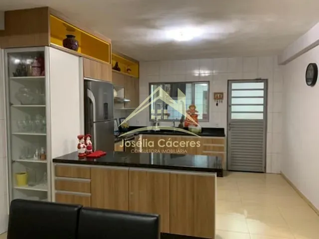 Casa com 300m² 3 quartos e 3 banheiros, à venda, no bairro Parque Cuiabá em Cuiabá