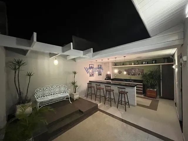 Casa com 140m² 3 quartos e 1 banheiro, à venda, no bairro Eugênio de Melo em São José dos Campos