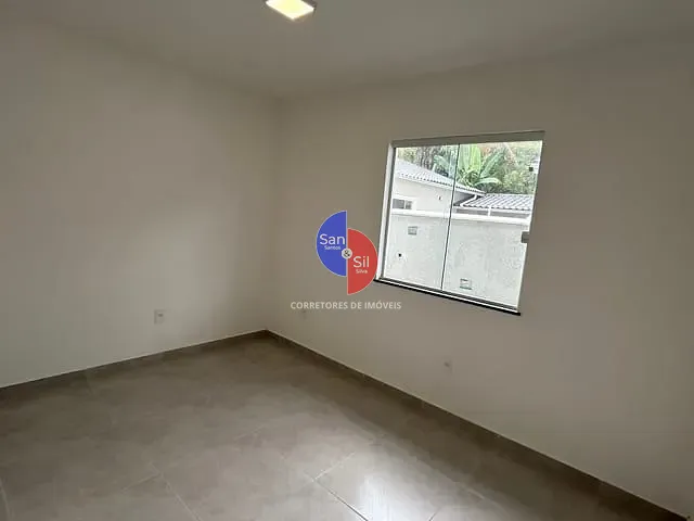 Casa 2 quartos e 2 banheiros, à venda, no bairro Parada Modelo em Guapimirim