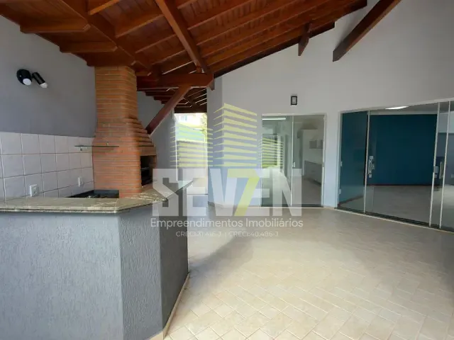 Casa com 360m² 3 quartos e 2 banheiros, à venda, no bairro Residencial Villaggio II em Bauru