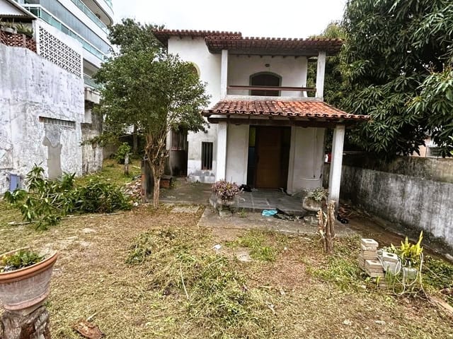 Casa com 613m² 2 quartos e 3 banheiros, à venda, no bairro São Bento em Cabo Frio