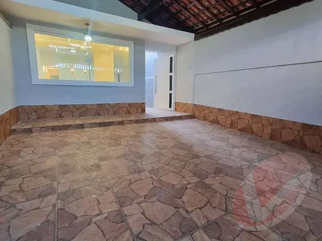 Casa com 155m² 3 quartos e 3 banheiros, à venda, no bairro Caiçara em Praia Grande